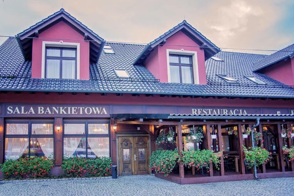 Hotel Roza Kamieniec Wroclawski Exterior foto